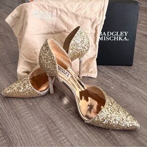 Badgley Mischka Gold Glitter Heels